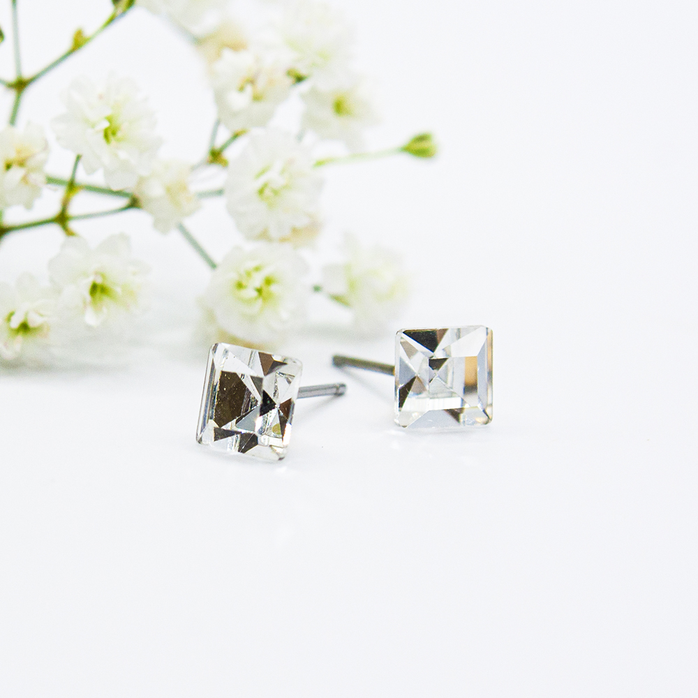 Small Square Crystal Stud Earrings - Small Square Crystal Stud Earrings ES37