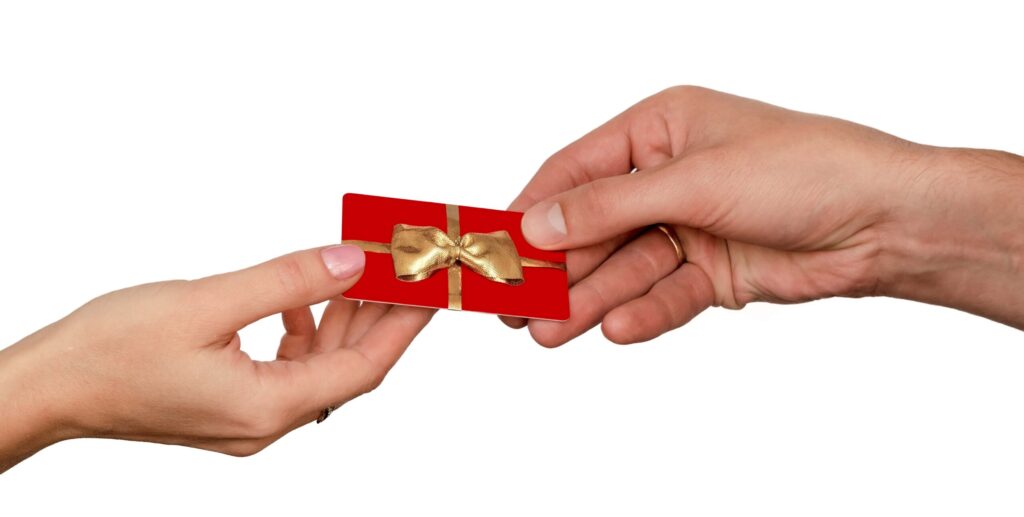 3 reasons why a gift card is the perfect gift