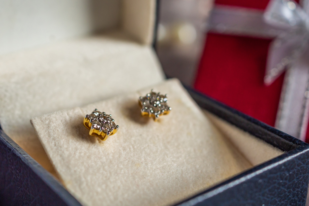 3 Reasons why Earrings make the Perfect Gift - 3 reasons why earrings make the perfect gift