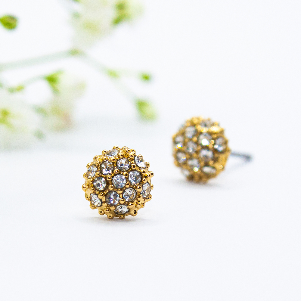 Boxed Giftset of 7 Earrings - 5mm multifaceted gold studs