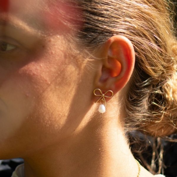 Gold Wire Bow With Pearl Drop Earrings - Image 2