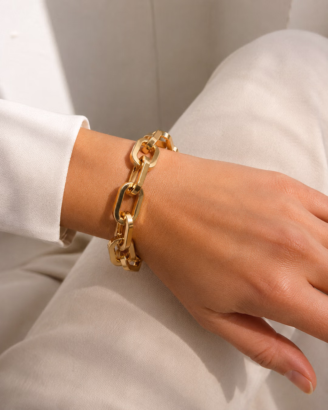Gold Chunky Chain Link Stretch Bracelet - Image 4